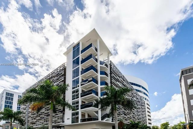 2 of 19 - 2920 Ne 207th Street #801, Aventura, FL