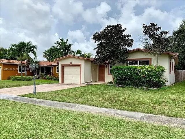 2 of 20 - 1905 N 47th Avenue, Hollywood, FL
