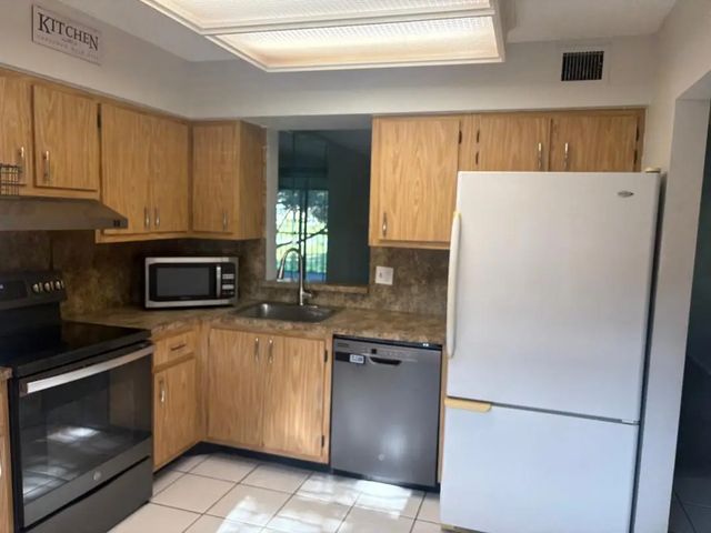 7300 Lake Cir Drive #202, Margate