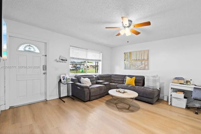 5 of 12 - 8921 Nw 26th Place, Sunrise, FL