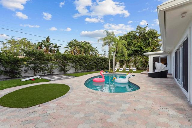 5 of 36 - 2205 Ne 30th Street, Lighthouse Point, FL