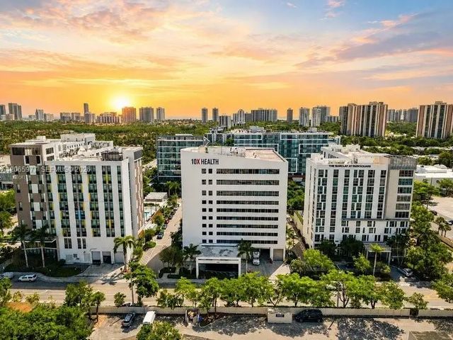 5 of 72 - 2920 Ne 207th Street #801, Aventura, FL