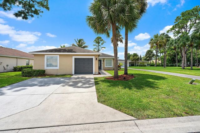 2 of 21 - 5483 Club Circle, Haverhill, FL