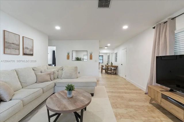 3 of 24 - 3820 Nw 5th Street, Lauderhill, FL