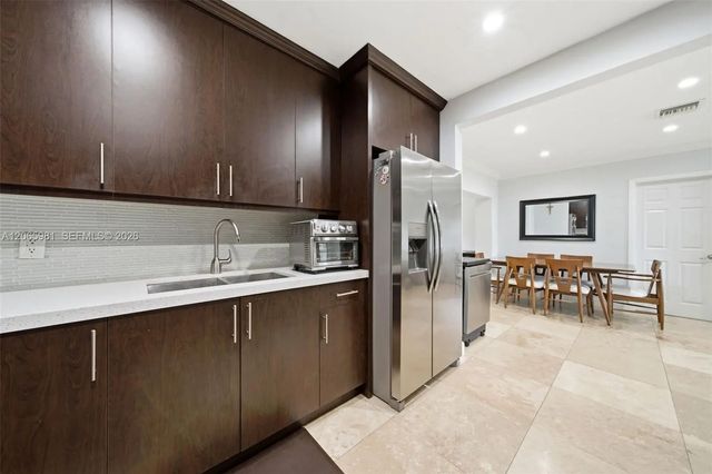 3 of 24 - 6414 Sw 7th Street, Pembroke Pines, FL