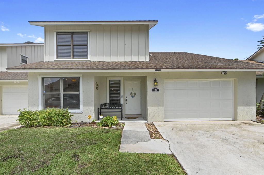 11901 Donlin Drive, Wellington