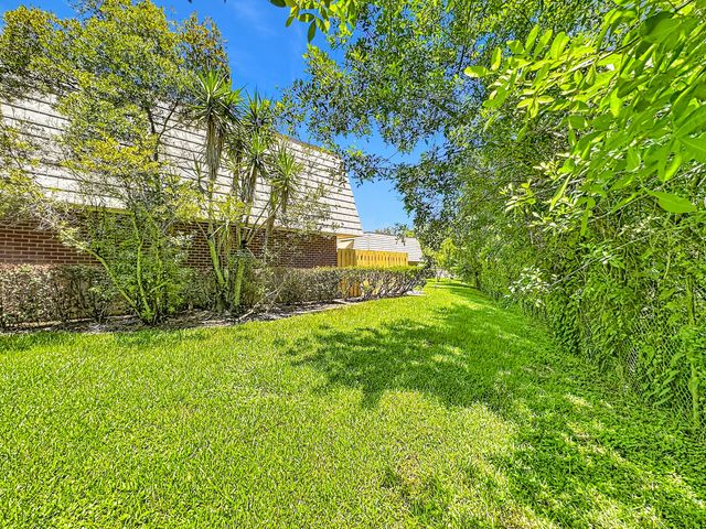 2 of 49 - 3192 Se Brook Street, Stuart, FL