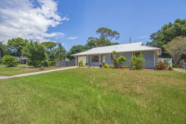 2 of 16 - 7590 58th Court, Vero Beach, FL