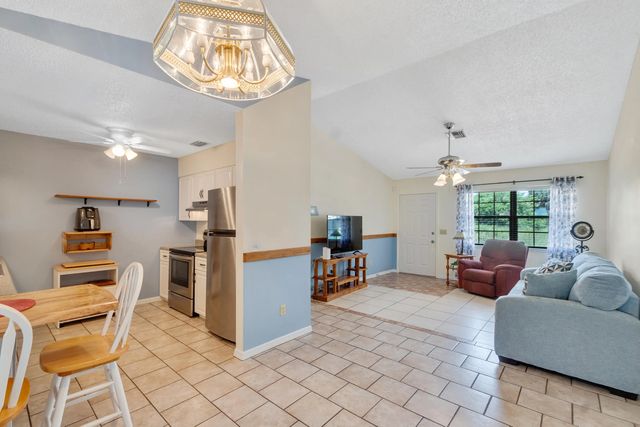 4 of 16 - 7590 58th Court, Vero Beach, FL