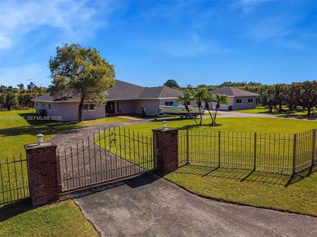 2 of 10 - 23505 Sw 153rd Avenue, Homestead, FL