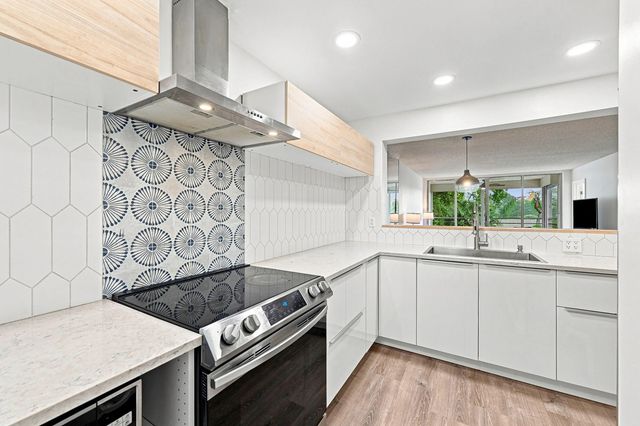 5 of 56 - 9440 Poinciana Place #314, Davie, FL