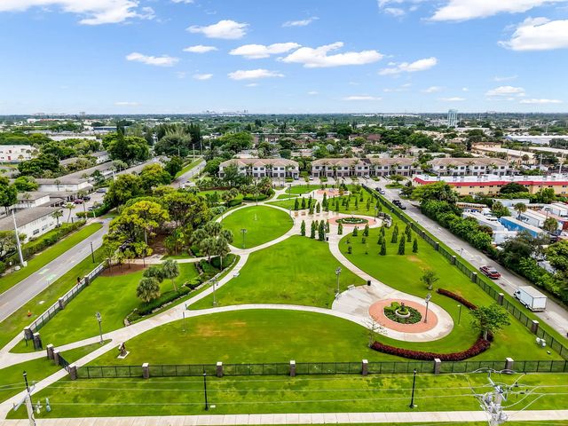 4 of 44 - 366 Se 1st Way, Deerfield Beach, FL