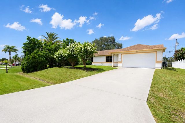 513 Sw Lakota Avenue, Port St. Lucie