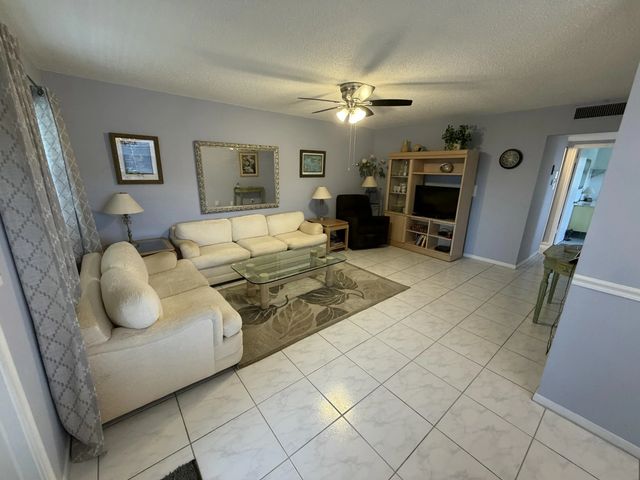 24 Easthampton A, West Palm Beach