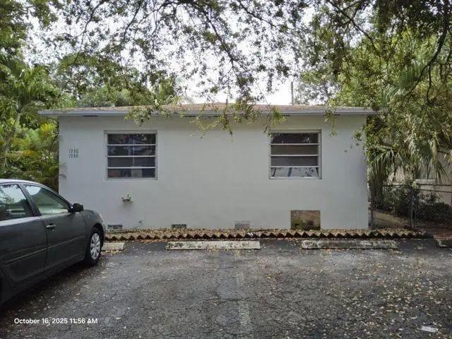 Photo of 1936 Monroe Street #2, Hollywood FL