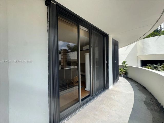 3000 Island Boulevard #332, Aventura
