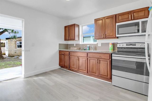4 of 29 - 7770 Nw 9th Avenue, Miami, FL