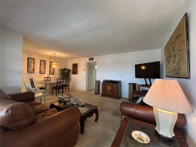 5 of 15 - 5300 Washington Street #u503, Hollywood, FL