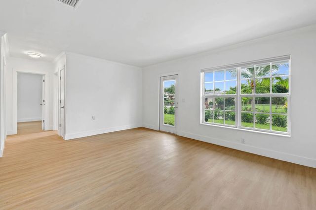 4 of 43 - 319 29th Street, West Palm Beach, FL