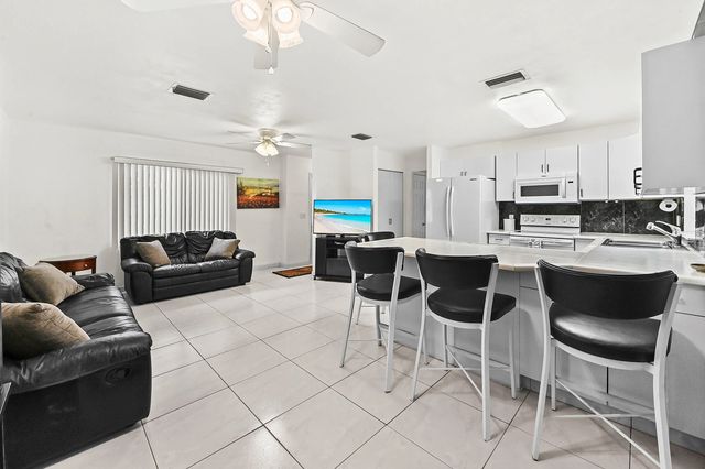 5 of 28 - 3906 Kewanee Road, Lake Worth, FL