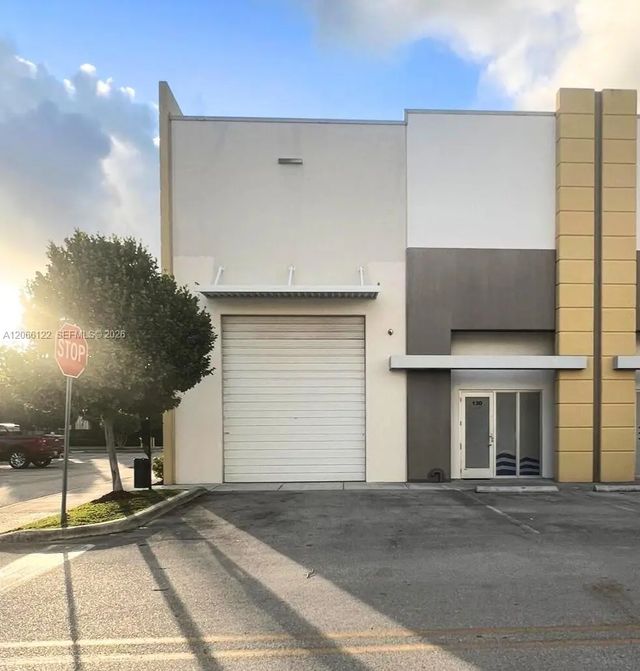 10893 Nw 17th Street #130, Sweetwater