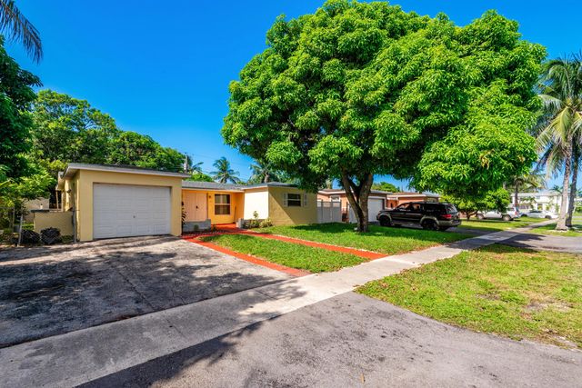 3611 Nw 40th Court, Lauderdale Lakes