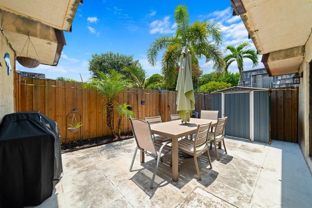 3 of 33 - 1704 Forest Lakes Circle #a, West Palm Beach, FL