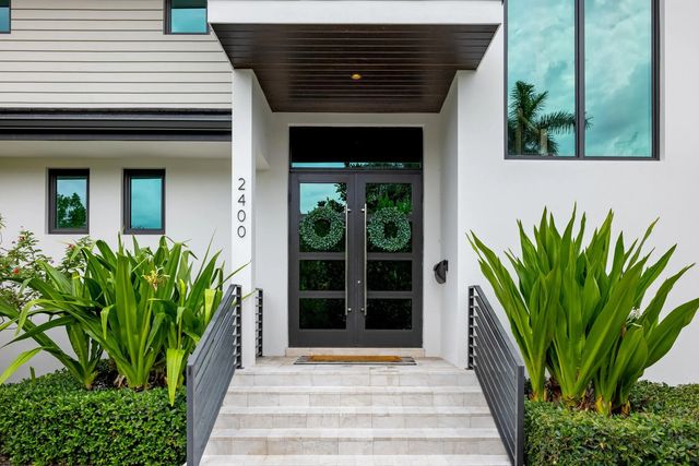 3 of 46 - 2400 Ne 27th Avenue, Fort Lauderdale, FL