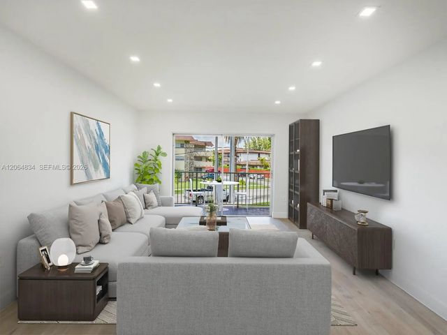7610 Sw 82nd Street #j208, Miami