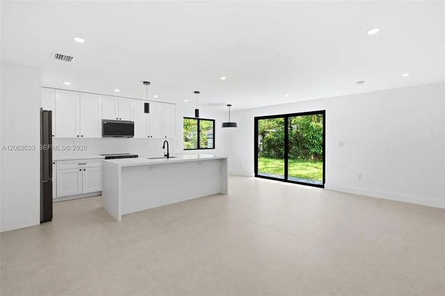 2 of 31 - 6421 Sw 59th Avenue, South Miami, FL
