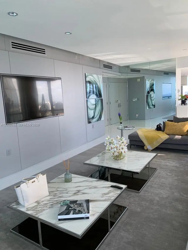 5 of 25 - 17121 Collins Avenue #3808, Sunny Isles Beach, FL