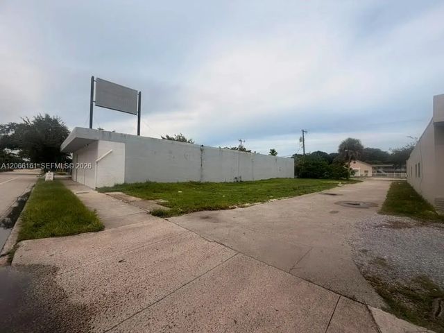 5 of 37 - 1408 Ne 4th Avenue, Fort Lauderdale, FL