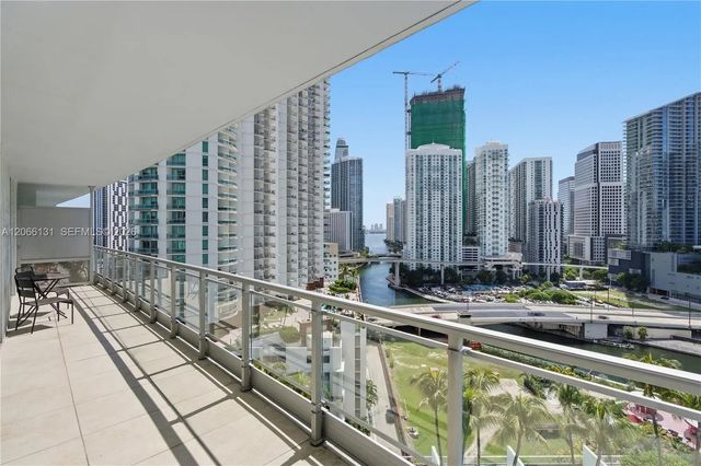 90 Sw 3rd Street #1801, Miami