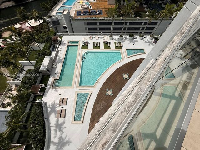 3 of 8 - 90 Sw 3rd Street #1801, Miami, FL