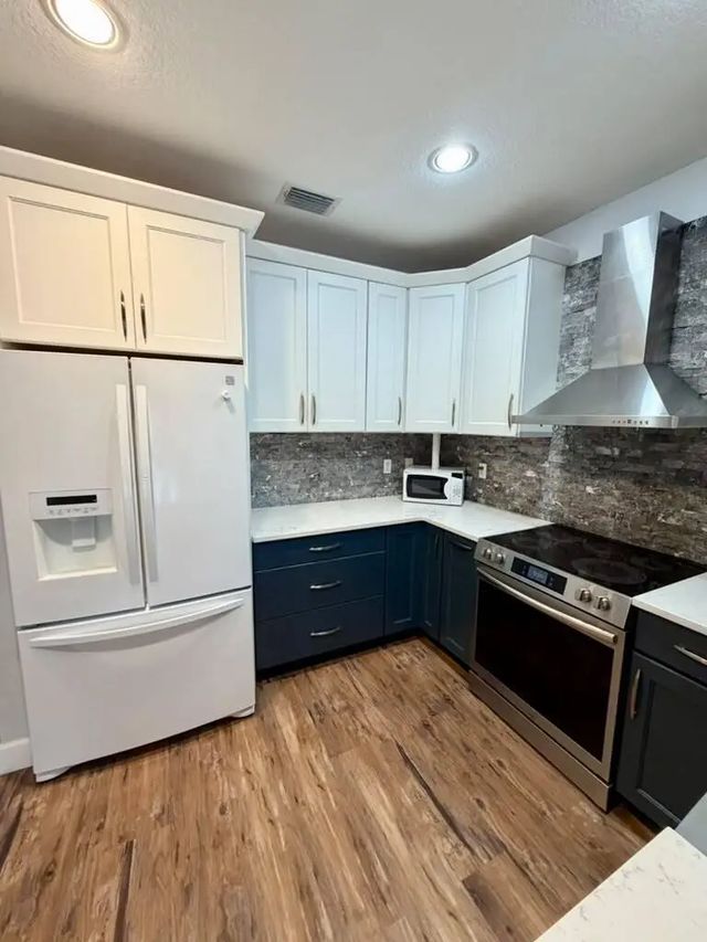4 of 18 - 3329 Nw 29th Court, Lauderdale Lakes, FL