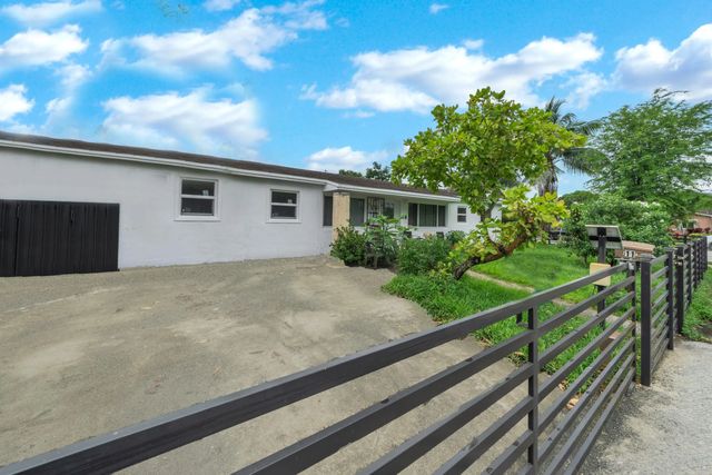 5 of 27 - 21101 Nw 29th Avenue, Miami Gardens, FL