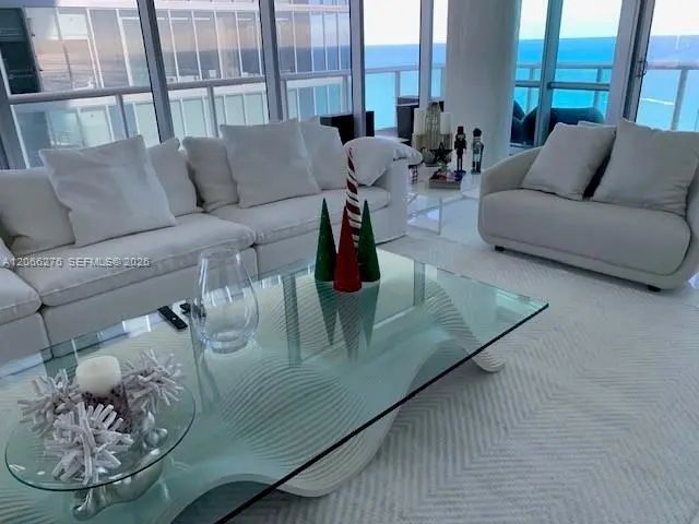 3 of 18 - 17121 Collins Avenue #2808, Sunny Isles Beach, FL