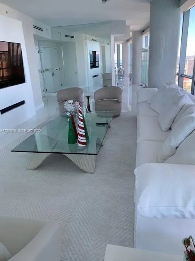 4 of 18 - 17121 Collins Avenue #2808, Sunny Isles Beach, FL