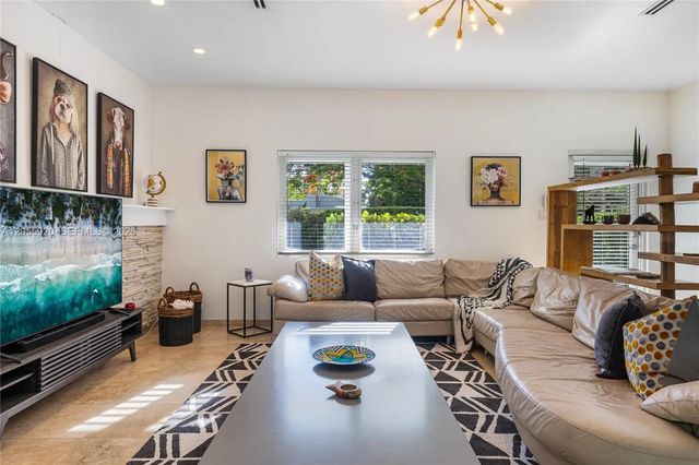 3 of 44 - 11403 Ne 8th Avenue, Biscayne Park, FL