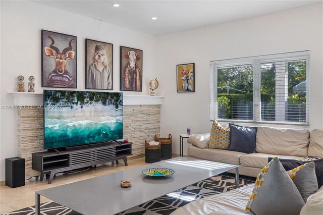 5 of 44 - 11403 Ne 8th Avenue, Biscayne Park, FL