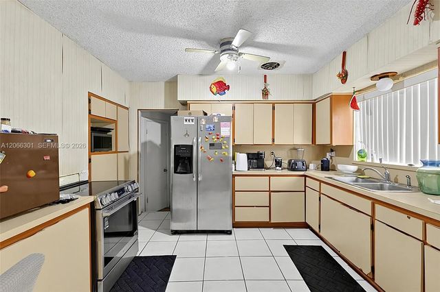 5 of 33 - 1200 Ne 131st Street, North Miami, FL