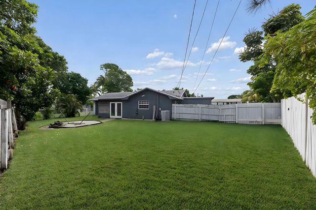 5 of 33 - 415 Sw 7th Court, Boynton Beach, FL