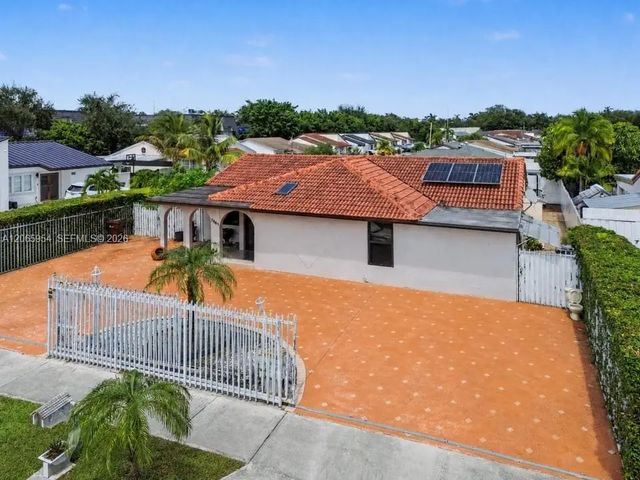 2 of 40 - 7961 W 6th Avenue, Hialeah, FL