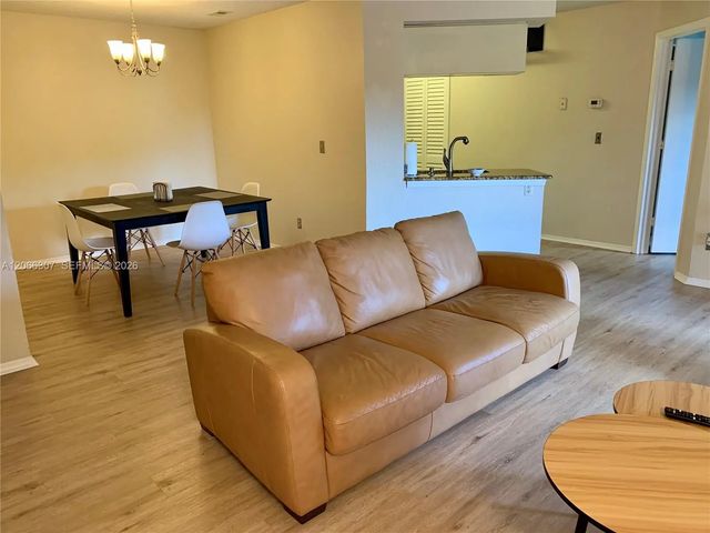 4 of 22 - 2550 N Alafaya Trail #12203, Orlando, FL