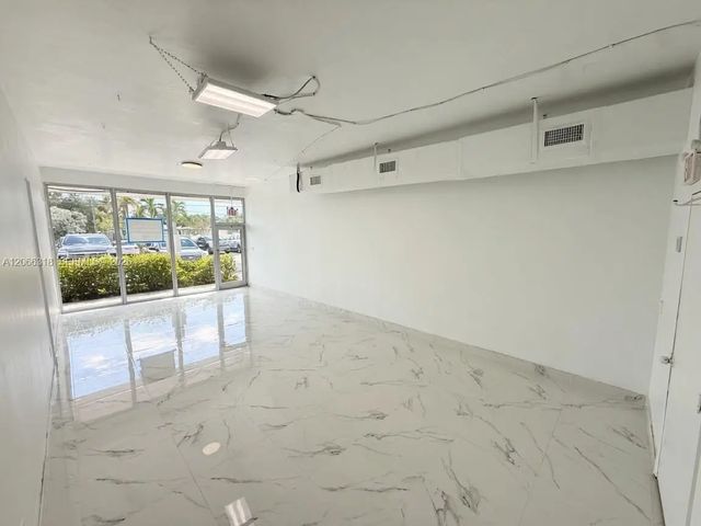 2 of 8 - 100 Sw 15th Street #112, Pompano Beach, FL