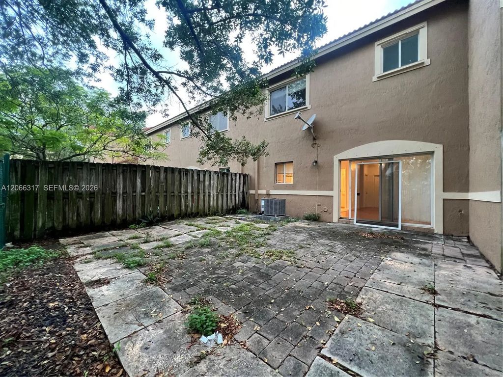 8564 Sw 214th Way, Cutler Bay