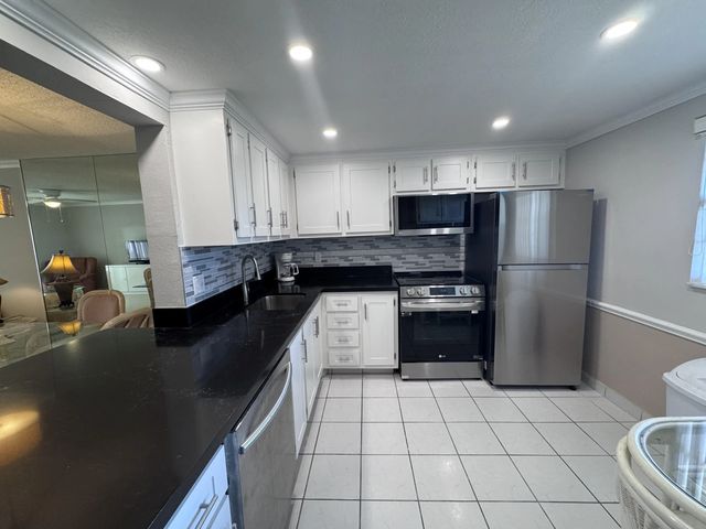 3 of 27 - 300 Ne 26th Avenue #4030, Boynton Beach, FL
