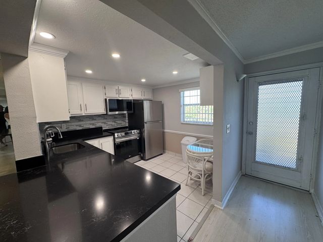 4 of 27 - 300 Ne 26th Avenue #4030, Boynton Beach, FL