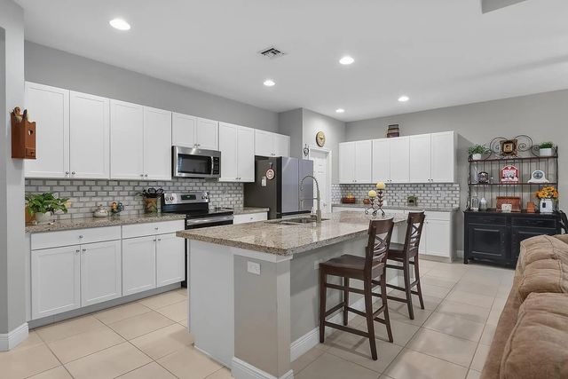 3 of 47 - 1332 Nw Leonardo Circle, Port St. Lucie, FL