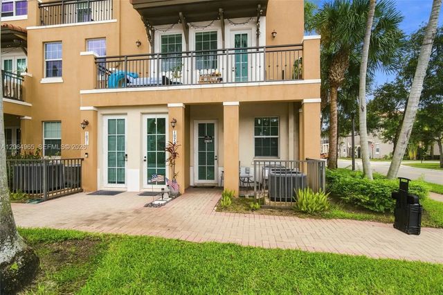 1075 Sw 147 Avenue #5601, Pembroke Pines